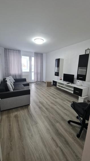 Apartament cu 3 camere decomandat în Pantelimon