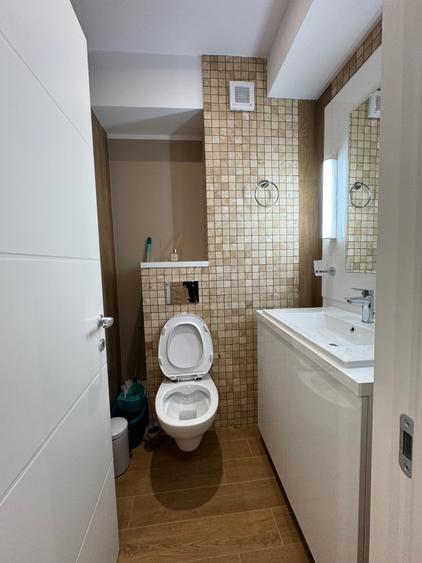 Apartament cu 3 camere decomandat în Boreal