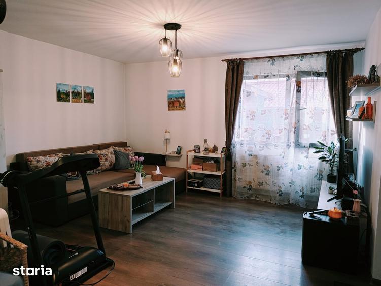 Casă cu 4 camere cu Teren 250 Mp în Crevedia
