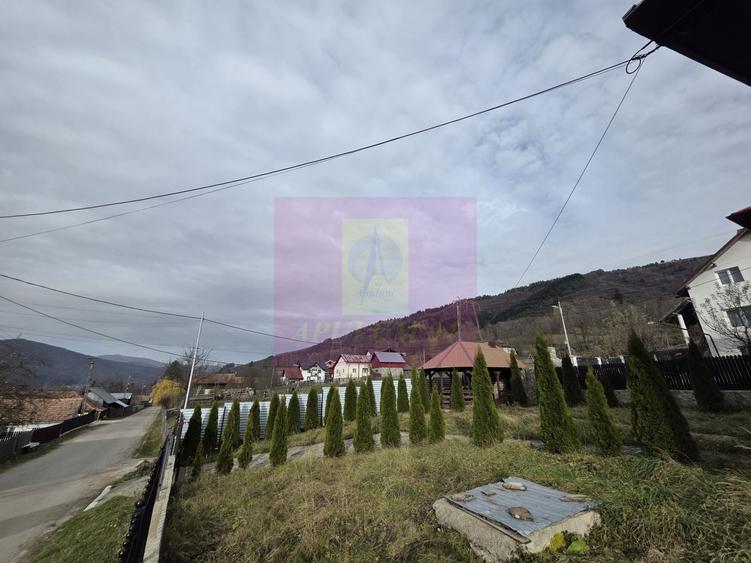 Casă individuală cu 4 camere cu Canalizare în Valea Doftanei