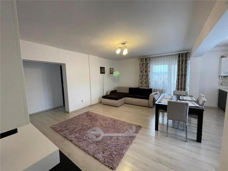 Apartament cu 3 camere semidecomandat în Valea Lupului