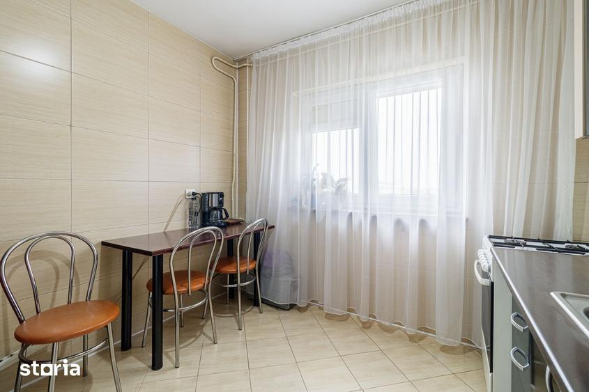 Garsonieră decomandată în Titan