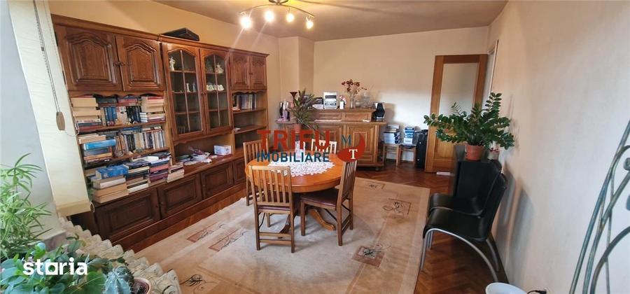 Apartament cu 4 camere decomandat în Central