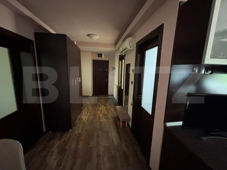 Apartament cu 3 camere decomandat, mobilat în Cina