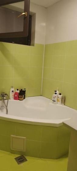 Casă individuală cu 5 camere decomandat cu Piscina în Andronache
