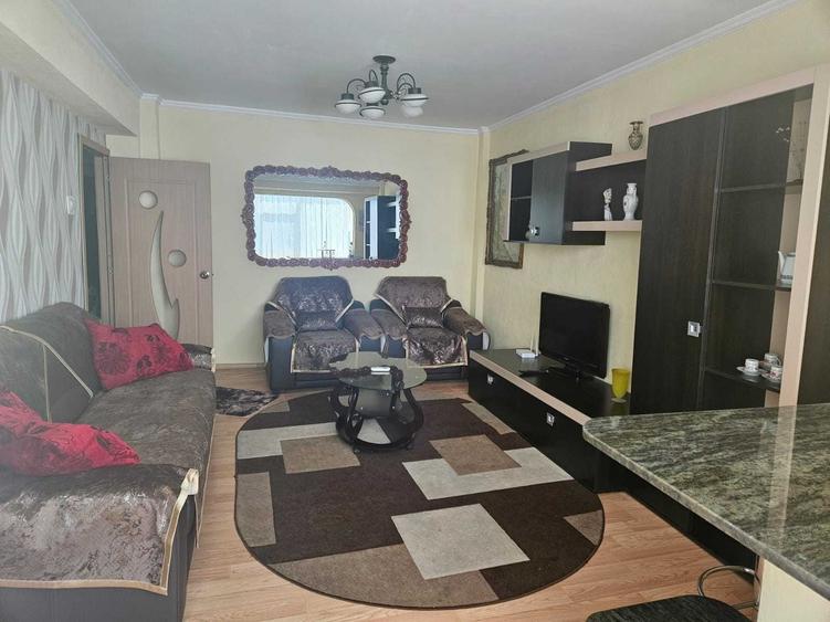 Apartament cu 3 camere decomandat în Ultracentral