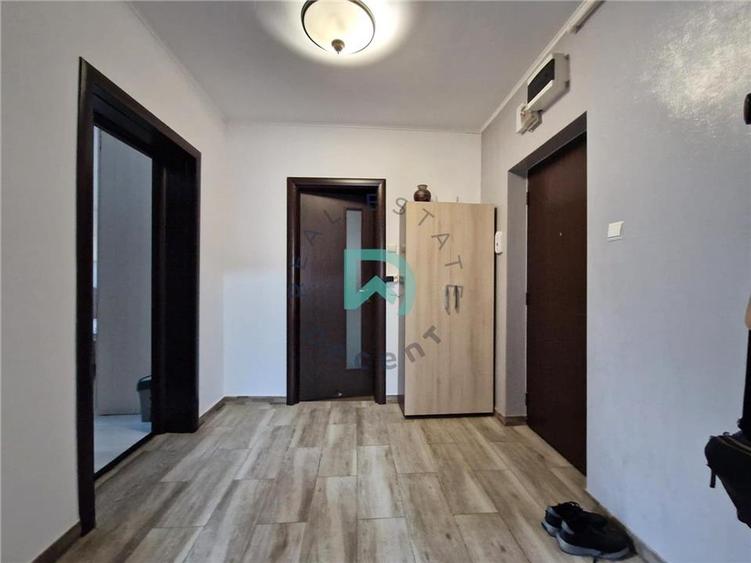 Apartament cu 2 camere decomandat în Dârste