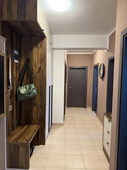 Apartament cu 3 camere în Roșu
