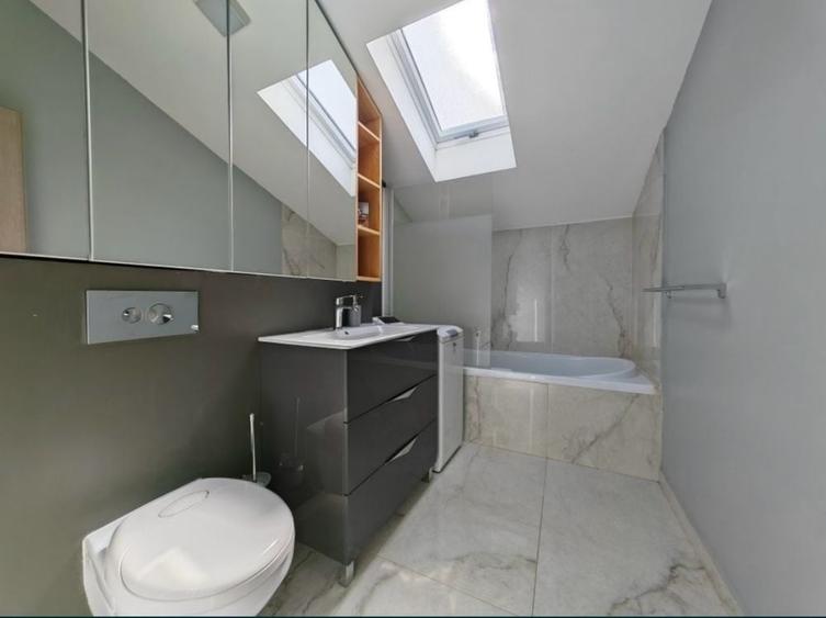 Apartament cu 3 camere decomandat în Micălaca