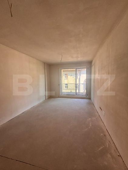 Apartament cu 3 camere decomandat în Semicentral