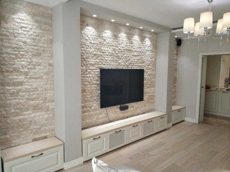 Apartament cu 3 camere decomandat, mobilat în Central