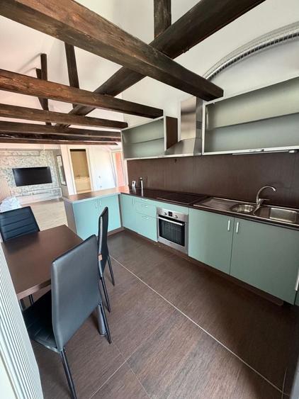 Apartament cu 3 camere semidecomandat în Dosu Bricii