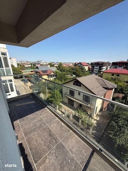 Apartament cu 3 camere decomandat în Păcii