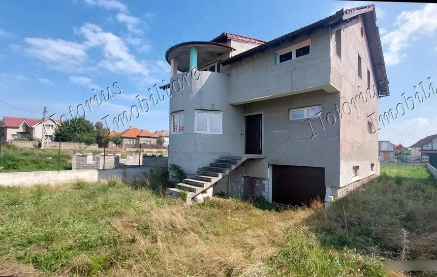Casă în Central