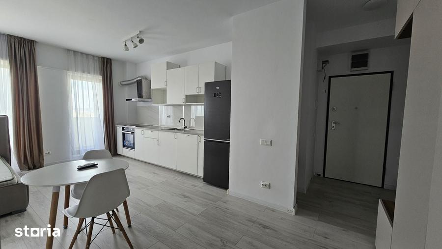 Garsonieră în Vest