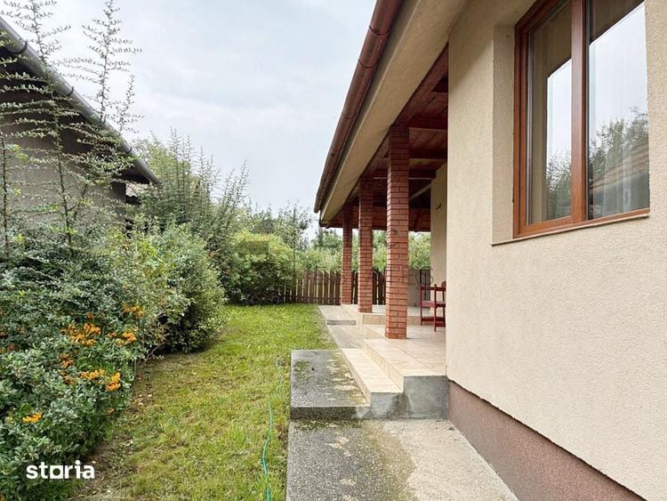 Casă cu 2 camere cu Teren 1591 Mp în Sânmartin