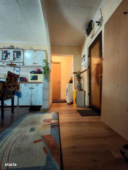 Apartament cu 3 camere decomandat în Rogerius