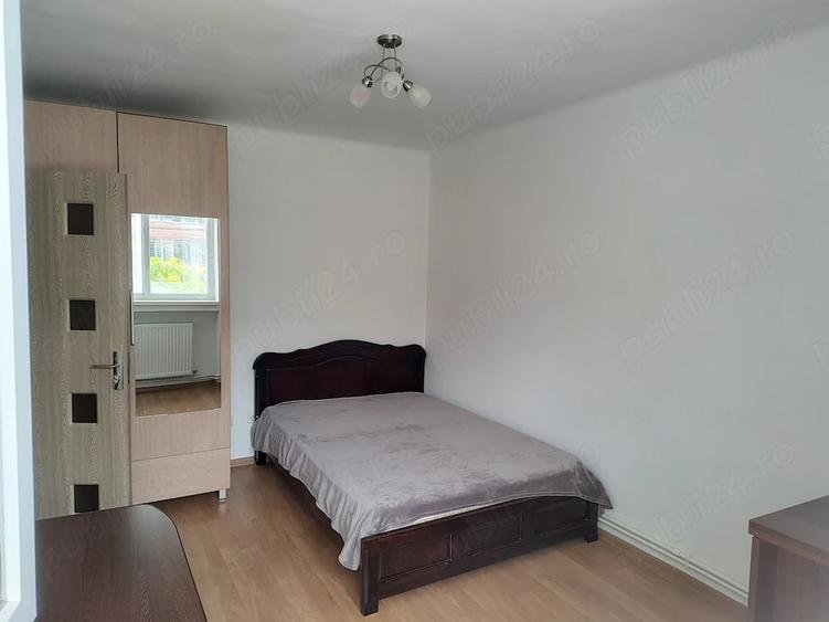 Apartament cu 2 camere decomandat în Policlinica