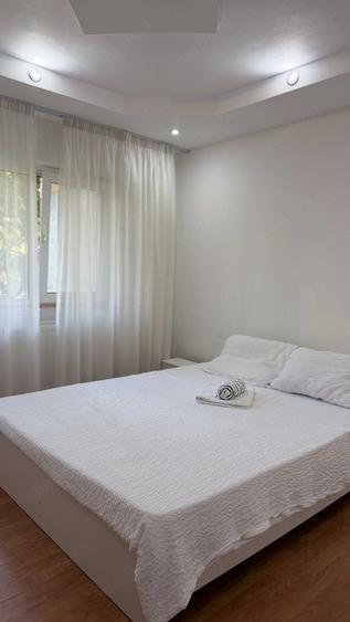 Apartament cu 2 camere decomandat în Micro IV