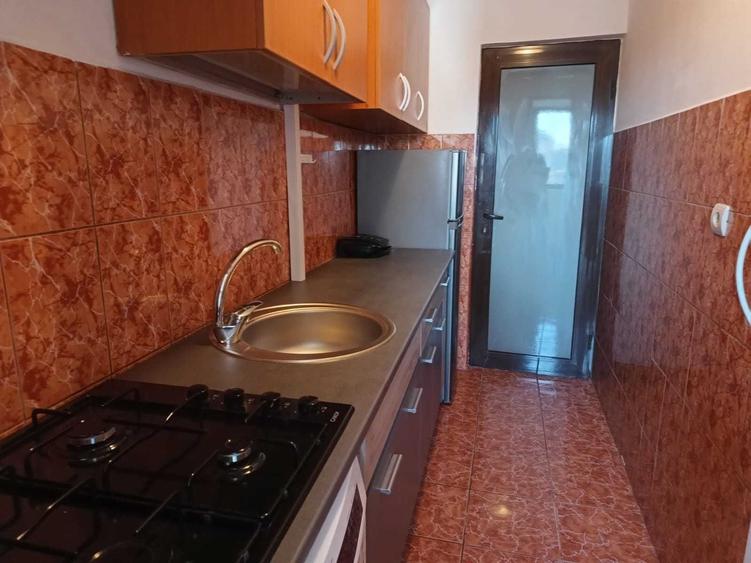 Garsonieră decomandată în Central