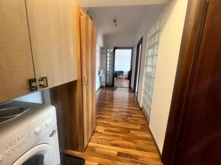 Apartament cu 2 camere decomandat în Trocadero
