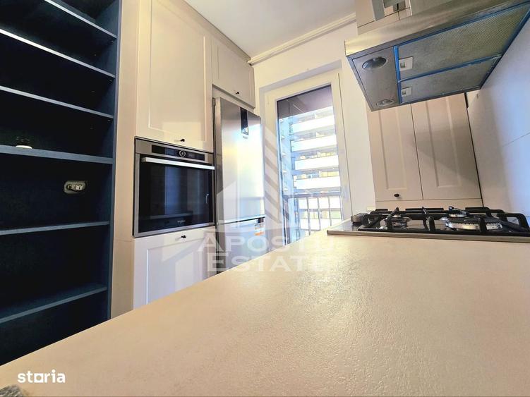 Apartament cu 3 camere, mobilat în Central