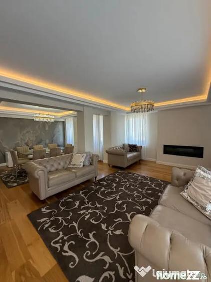 Apartament cu 5 camere decomandat în Central