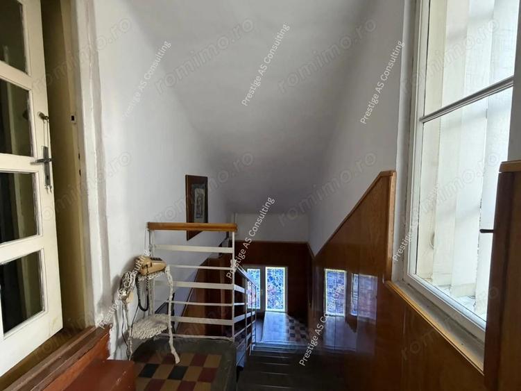 Casă cu 8 camere cu Canalizare în Elisabetin
