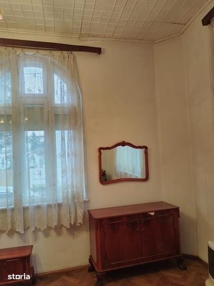 Casă cu 4 camere cu Teren 285 Mp în Central