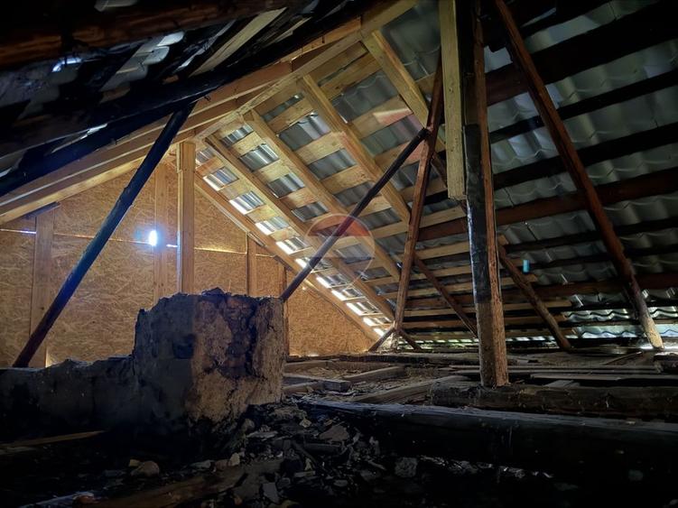 Casă individuală cu 3 camere cu Teren 900 Mp în Soveja