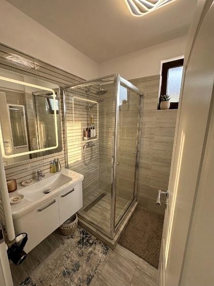 Apartament cu 3 camere decomandat, mobilat în Bucureștii Noi