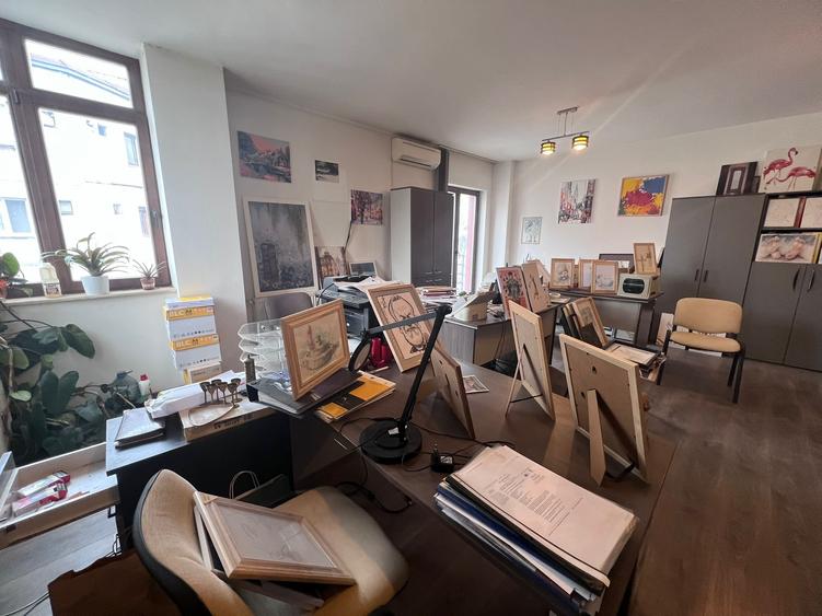 Apartament cu 2 camere semidecomandat în 22 Decembrie