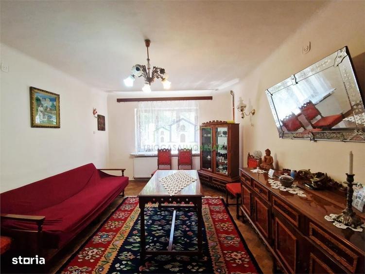 Casă cu 4 camere în Ungureni