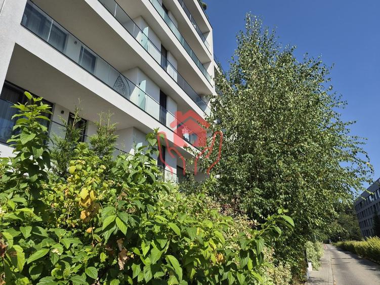 Apartament cu 2 camere semidecomandat, mobilat în Băneasa