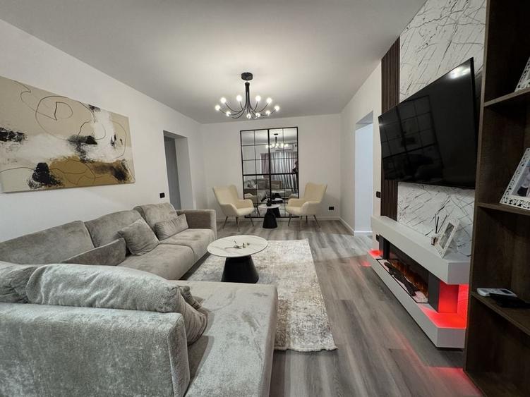 Apartament cu 2 camere semidecomandat în Central