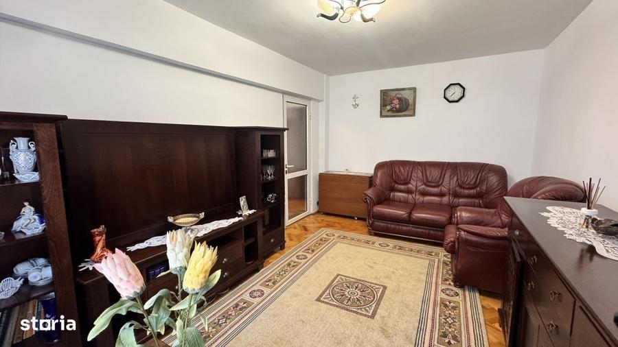 Apartament cu 2 camere decomandat în Central