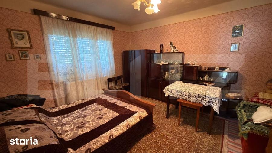 Casă cu 5 camere decomandat cu Teren 1190 Mp în Cărășeu
