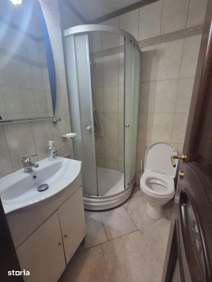 Apartament cu 4 camere decomandat în Decebal