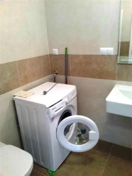 Apartament cu 2 camere decomandat, mobilat în Tractorul