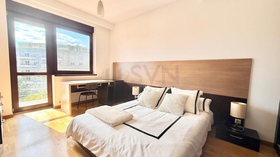 Apartament cu 4 camere decomandat în Herăstrău