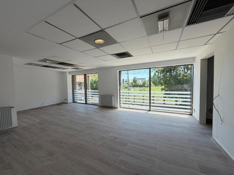 Spațiu comercial, de 238 mp, în P-ța Unirii