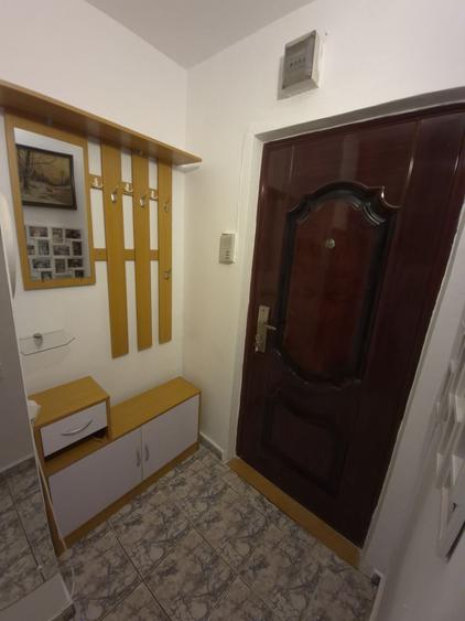 Garsonieră în Girocului