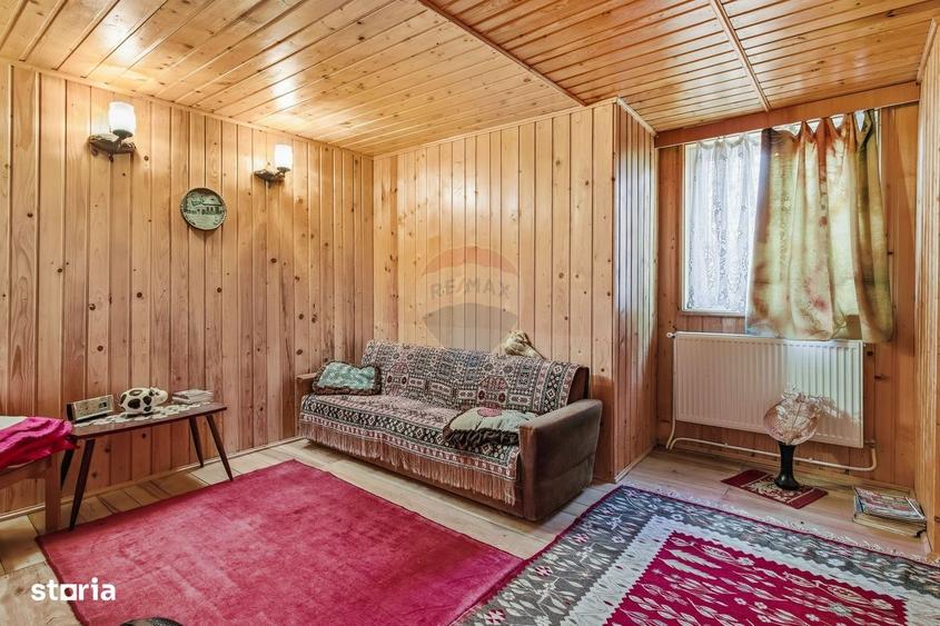 Casă cu 4 camere în Pietrăria