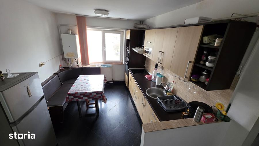 Apartament cu 3 camere în Central
