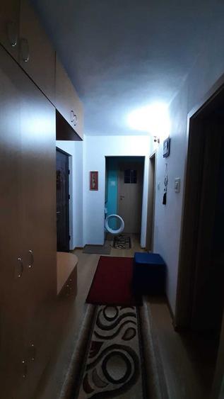 Apartament cu 2 camere decomandat în Zorilor
