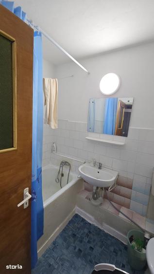 Apartament cu 2 camere decomandat în Rahova