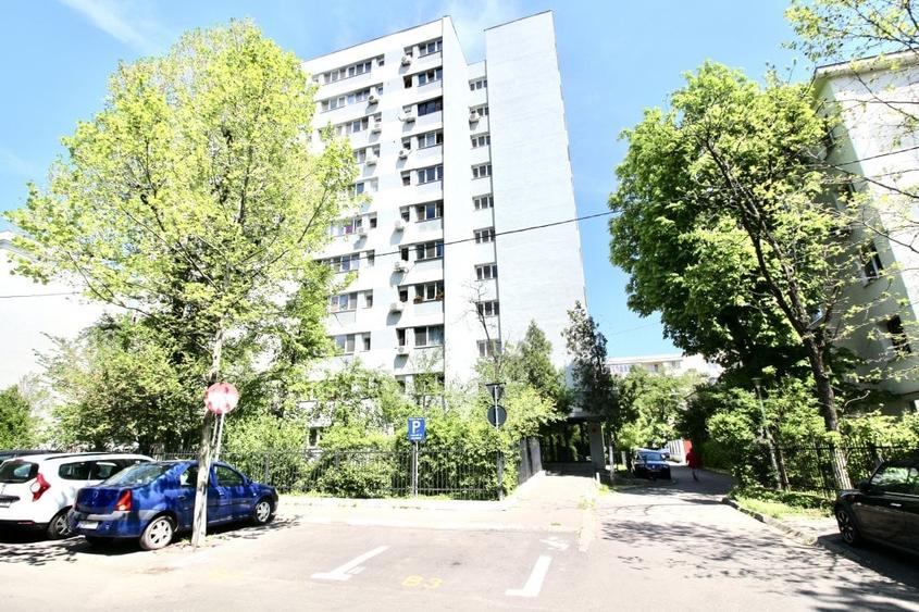 Garsonieră semidecomandată, mobilată în Basarabia