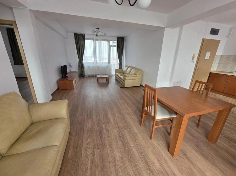 Apartament cu 2 camere semidecomandat în Aradului