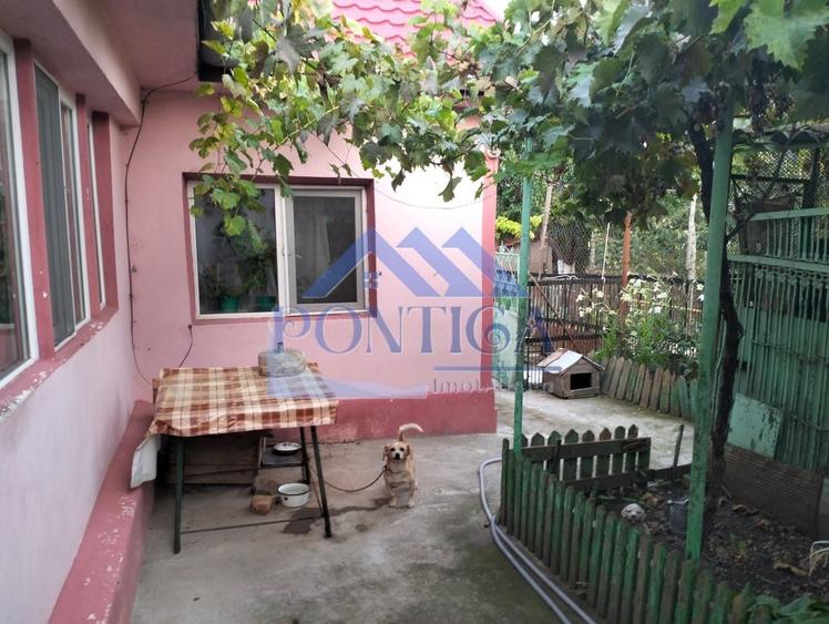 Casă individuală cu 4 camere cu Canalizare în Lumina