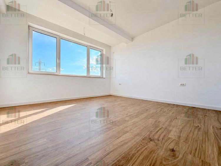 Penthouse cu 3 camere semidecomandat în Metalurgiei